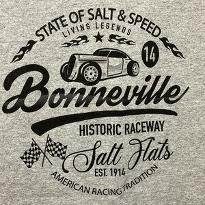 Bonneville Salt Flats Historic Racetrack Men's Gray T Shirt. Very Good Condition